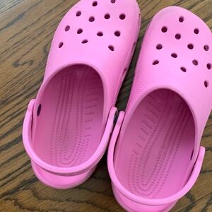 CROCS Vibrant Pink Clogs
